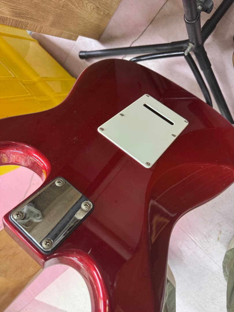 E1000 regend guitar レジェンド　エレキギター 赤　ギター　左