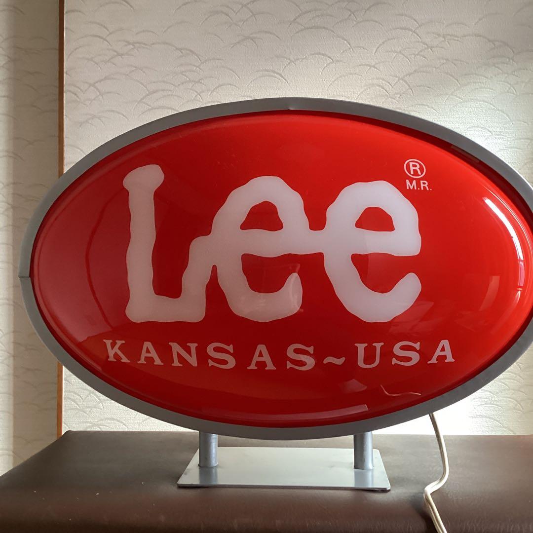 Lee 電飾看板