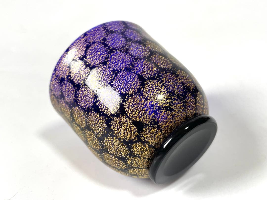 ガラス作家　岩田久利　ガラス　盃　ぐい呑　酒器　冷酒　硝子　金箔　箔入　共箱
