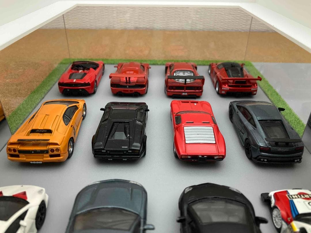 ミニカー専用ジオラマ：1/64 カーディーラーⅣ（オールブラック）希少モデル！