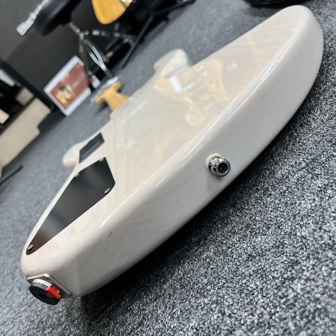 【11080】CORT GB75 5弦べース アッシュボディ ホワイト