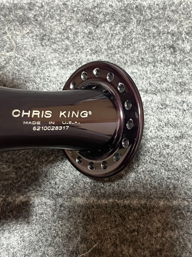 CHRIS KING R45クリスキングフロントハブ黒black bluelug