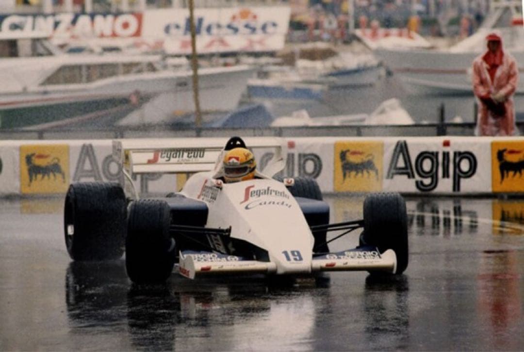 F1アイルトンセナ タメオ製 トールマン ミニカー