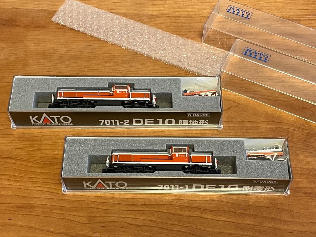 KATO Nゲージ　DE10機関車　２両セット