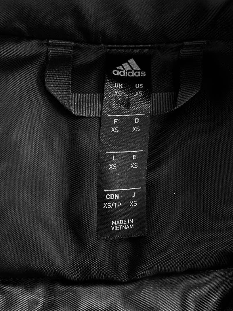 adidas アディダス　 レアル　マドリード ダウン　ジャケット　日本未発売品