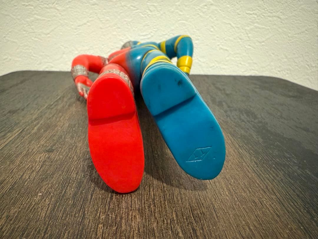 タカトク　キカイダー　当時もの　ソフビ　赤目