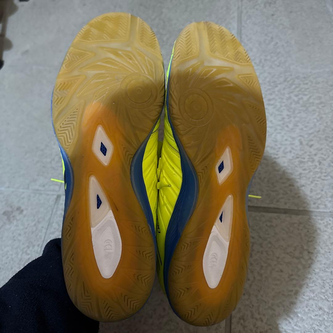 ASICS フットサルシューズ　28.5㎝