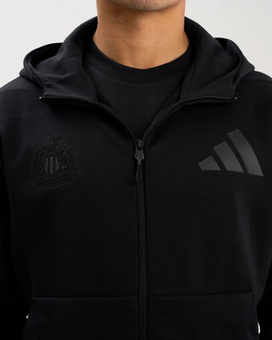 adidas ニューカッスル Z.N.E. 上下セット　未使用品