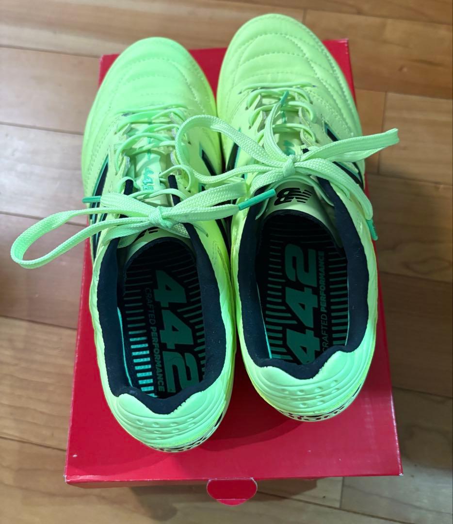 New Balance 442V2PROHGサッカースパイク　ライムグリーン
