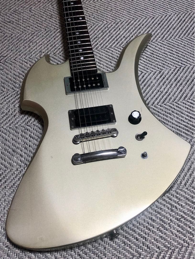 TARGET by FERNANDES MGT-50 モッキンバード 改造あり