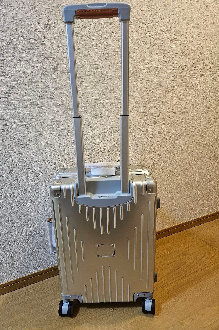 ☆ 新品 未使用 イノベーター シルバー INV1811STP 36L 最新型