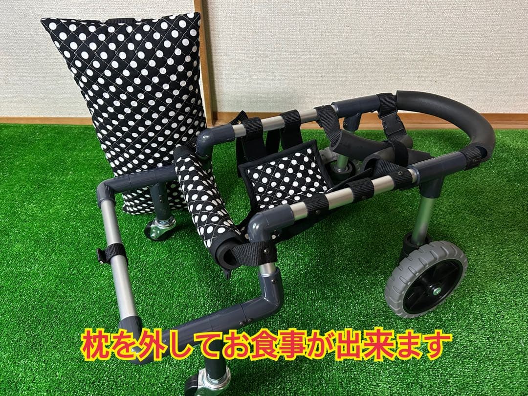小型犬4輪歩行器　犬用車椅子　介護用　顎のせ枕付き　2.5〜4kg