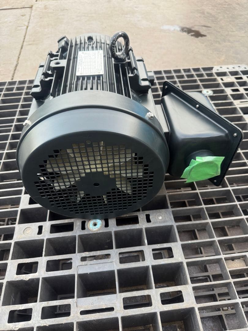 (2)(未使用品)美品　東芝 三相モーター 7.5kW IKKH3 400V