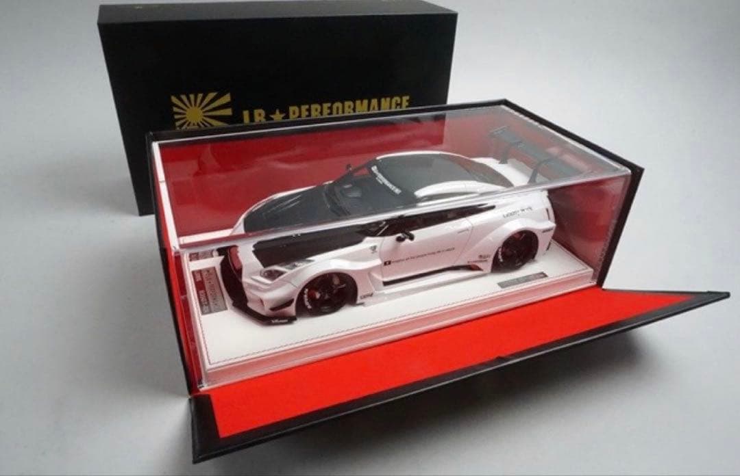 新品LBーSilhouette WORKS GT NISSAN 35GT- RR