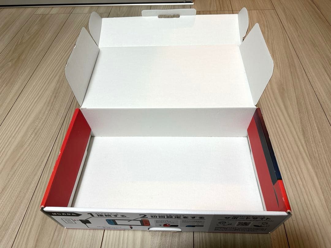 Nintendo Switch 本体【Joy-Conグリップ＋付属品】