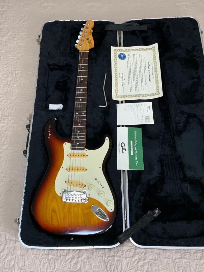 希少G&L USA ジョージ・フラートンシグネチャー レガシーストラトフェンダー