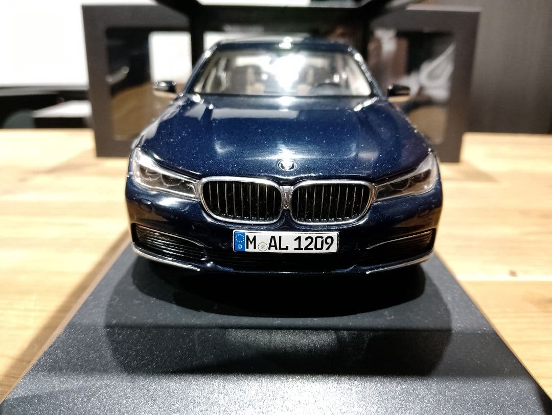夢伝説1/18  7シリーズ 750Li ディーラーミニカー　ブルー