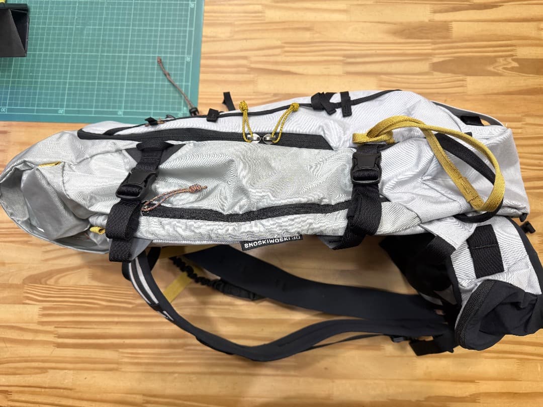 ＜美品＞MountainHardwear 軽量バックカントリー向けザック