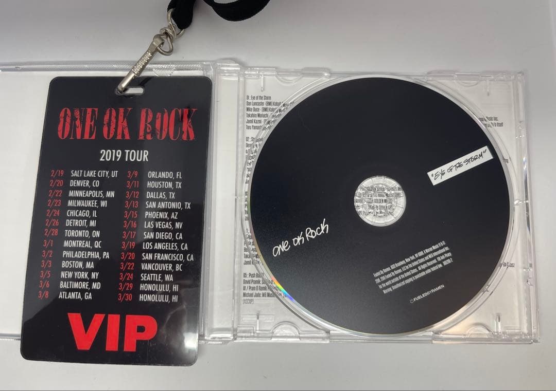 ワンオク　直筆サイン入りCD ONE OK ROCK VIP