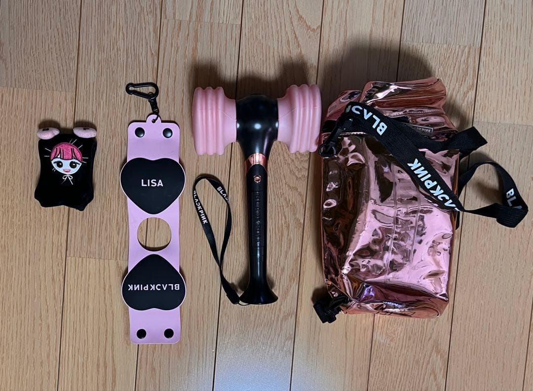 【大晦日限定値下！】BLACKPINK LISA ペンライト+うちわ セット