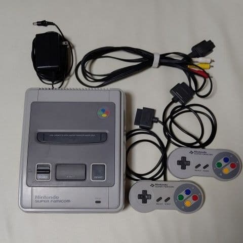 スーパーファミコン　本体+カセット3個セット