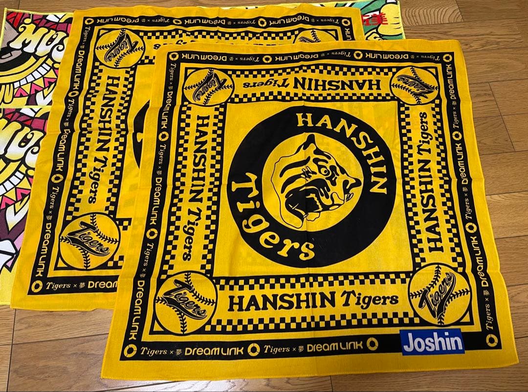 阪神タイガース球場配布キャップ　バンダナ　タオル　Tシャツ　甲子園開幕戦ファン感