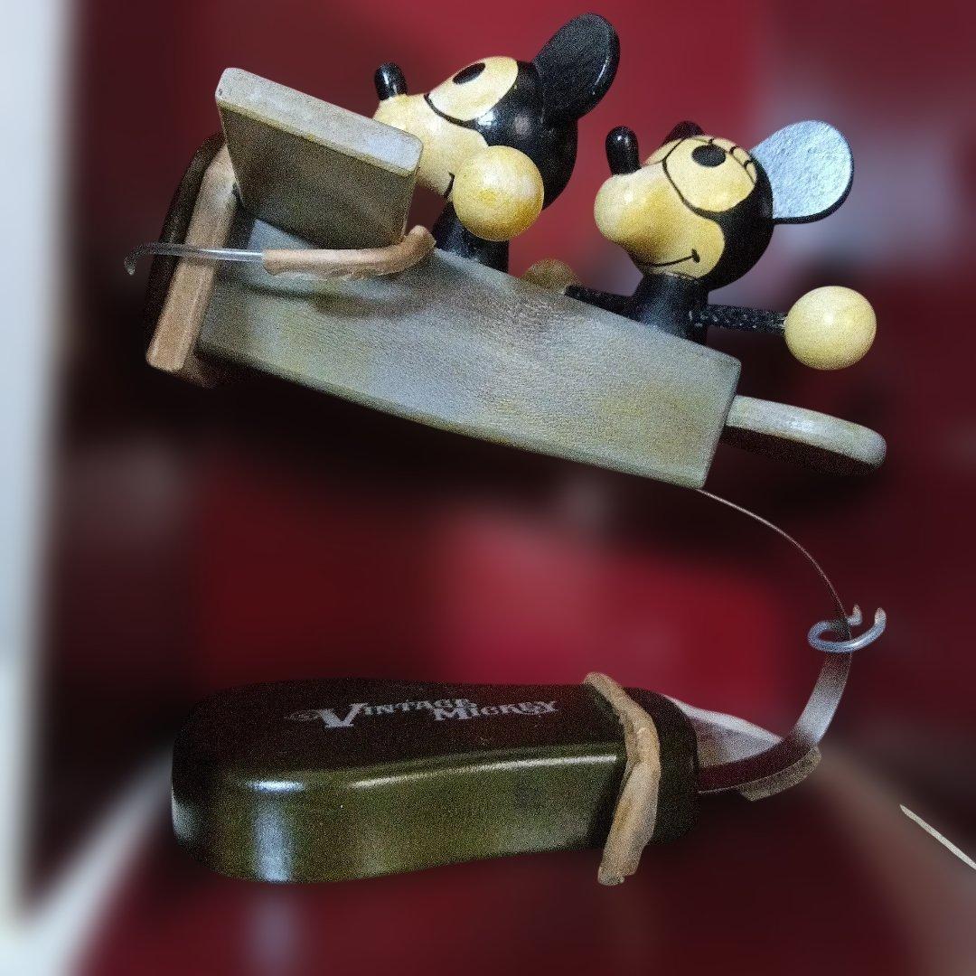 東京ディズニーシー　Vintage Mickey 木製レトロフィギュア