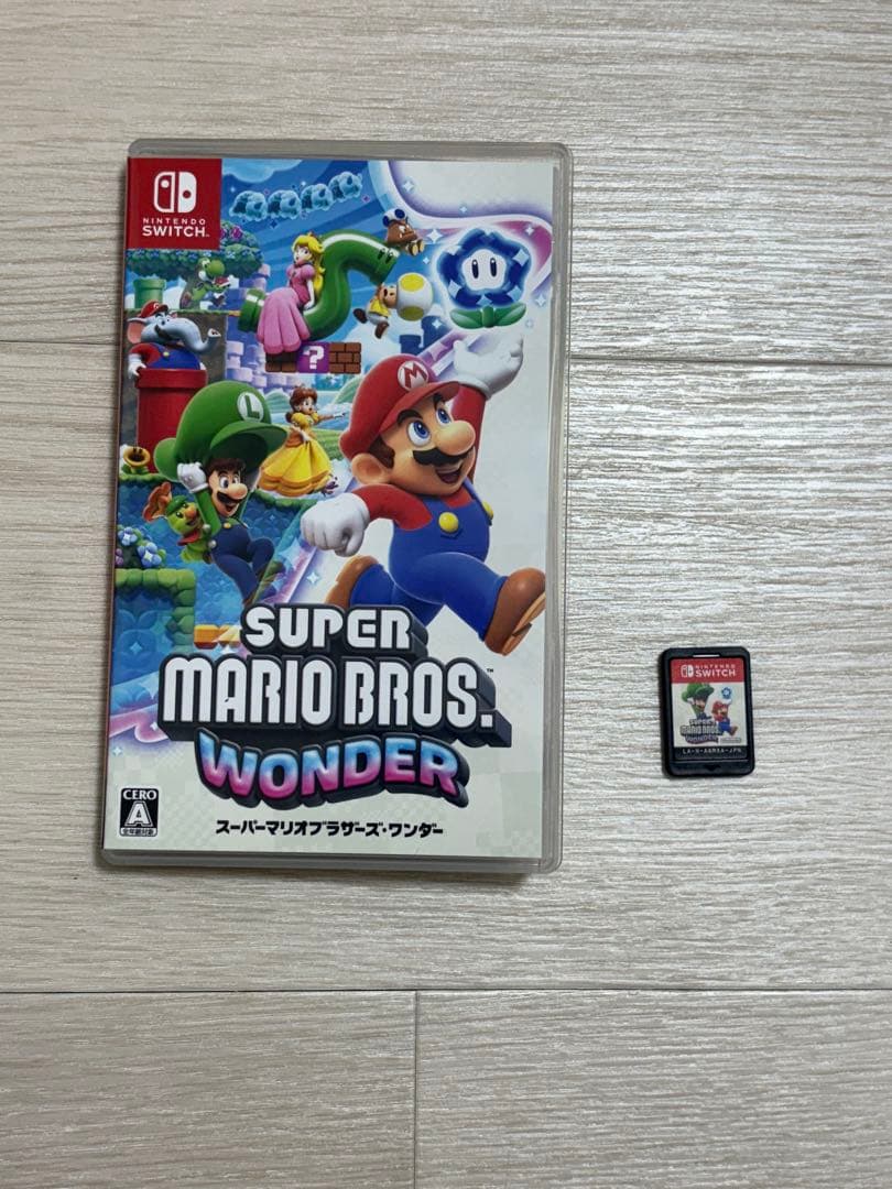 【美品】Switch本体、スーパーマリオソフト2本セット