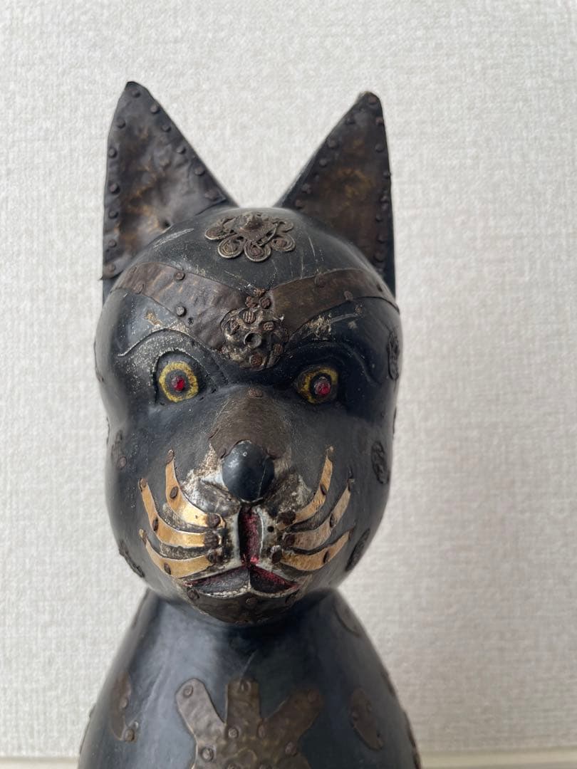インドネシア　アンティーク猫の置物