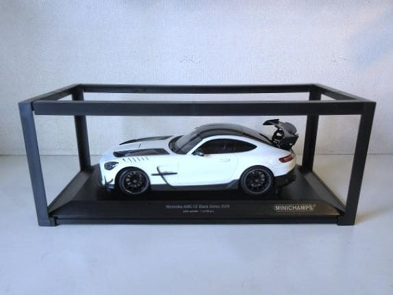 特価 MINICHAMPS 1/18 メルセデス AMG GT ブラックシリーズ