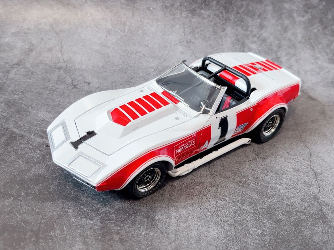 カルーセル 1 1/18 シボレー コルベット L88 優勝車　ミニカー