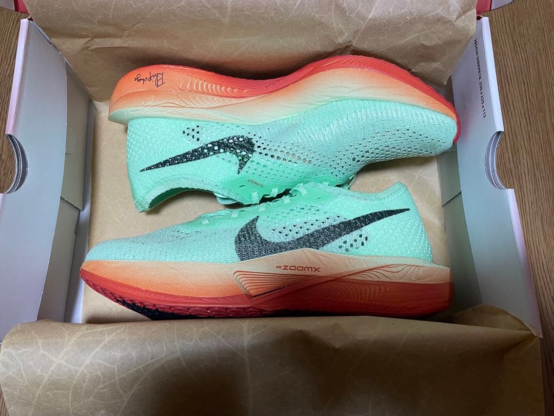 【新品未使用　28センチ　NIKEズームXヴェイパーフライ ネクスト%3