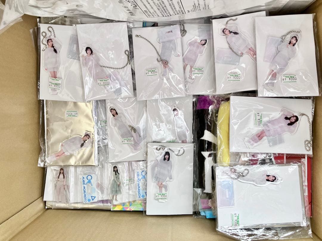 坂道グループなど秋元康プロデュースアイドルグッズ まとめ売り 【130個以上！】