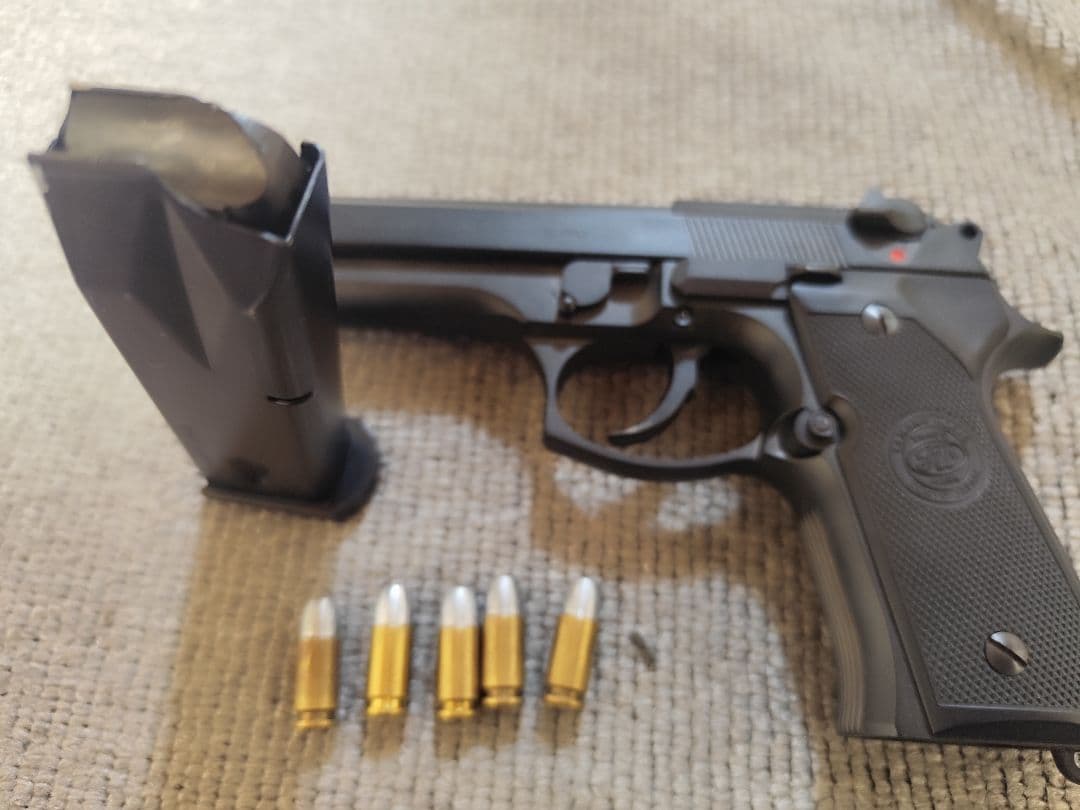 【最終値下げ】モデルガンM92F モデルガン