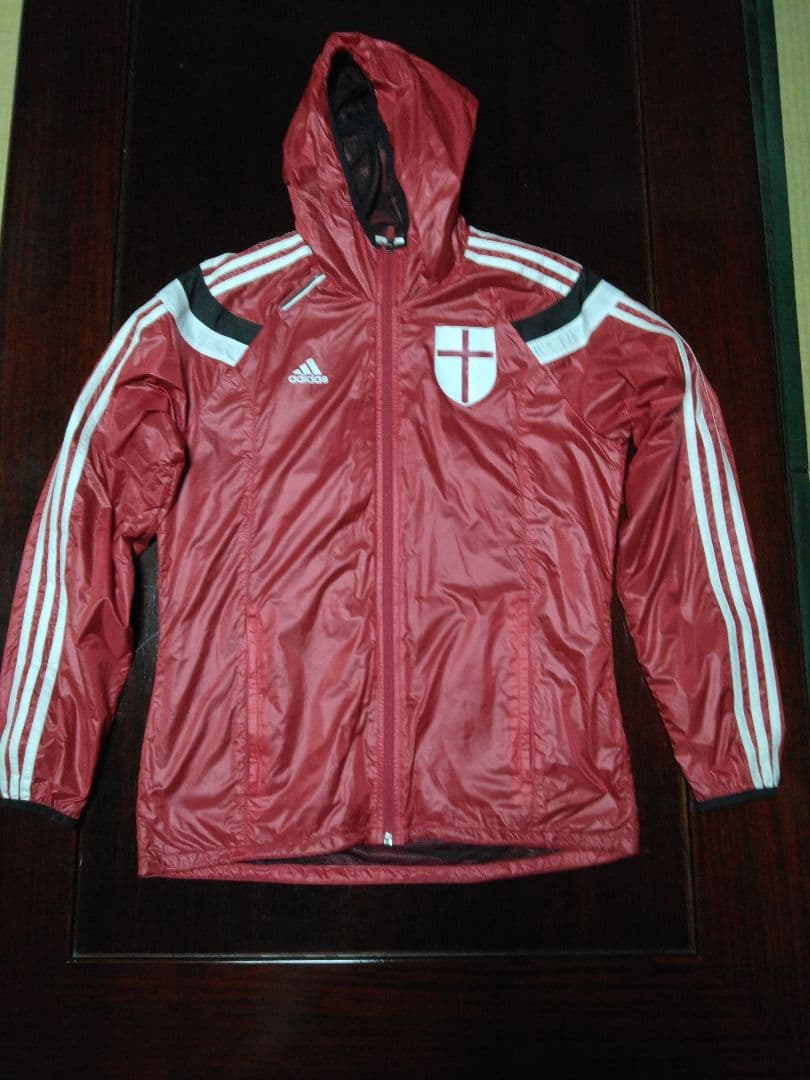 2/8までセール！ACミラン　adidas ウィンドブレーカー　赤