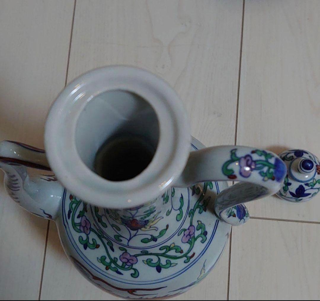 ドラゴン装飾の中国風陶器ポット