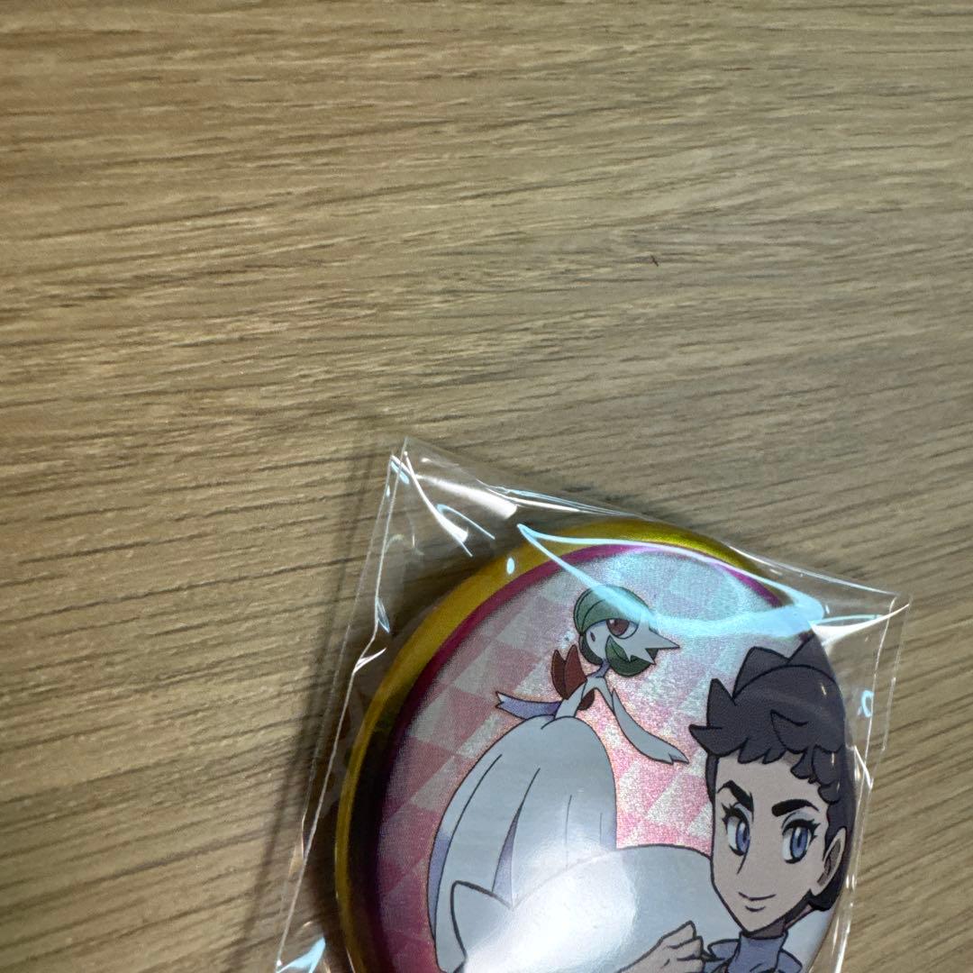 ポケモン XY カロス トレーナー 缶バッジ カルネ　メガサーナイト【4927