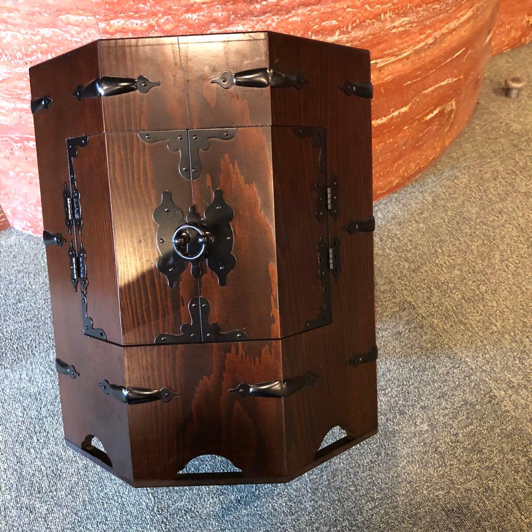 李朝 木 木工 時代物 八角箱 金具 李朝家具　収納箱韓国美術木製収納ボックス