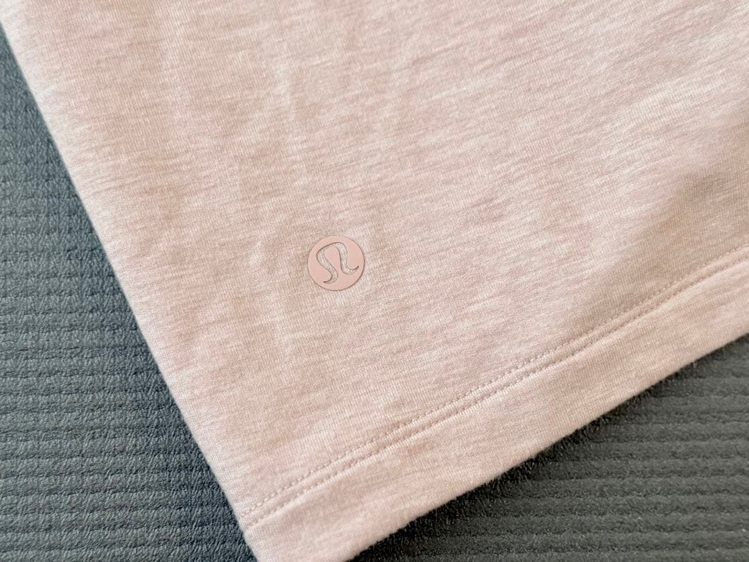 Lululemon ベビーピンク 長袖 ヨガウェア