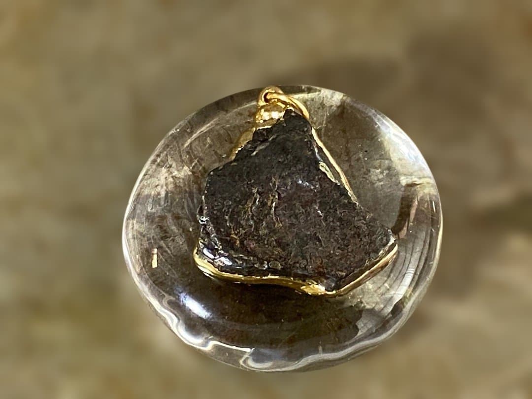 鉄隕石 ②