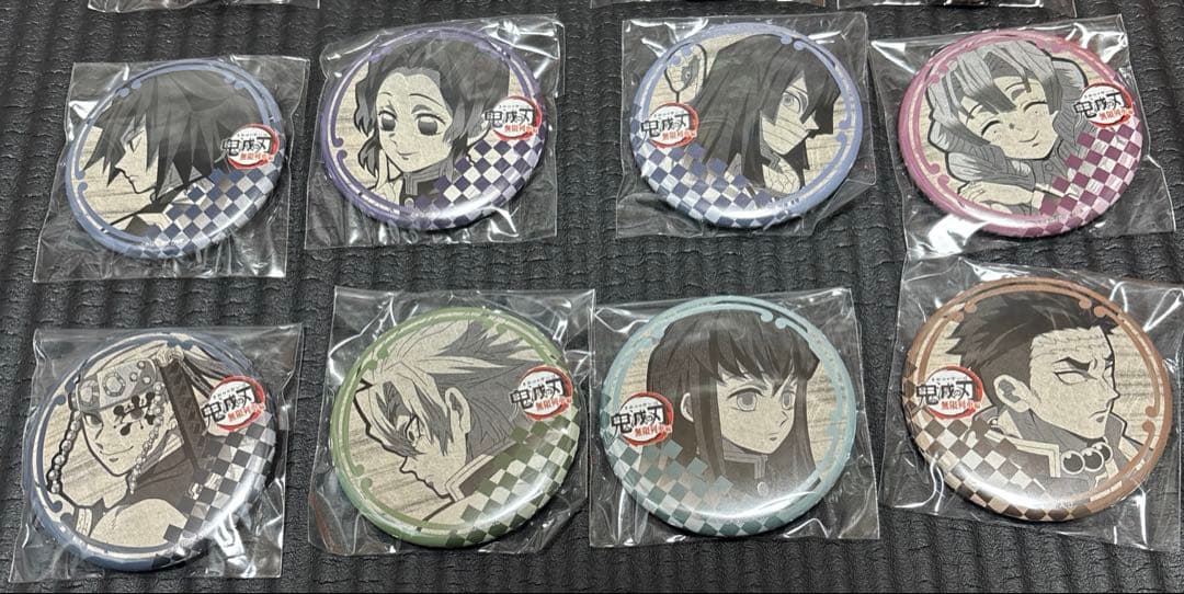 ufotable DINING 鬼滅の刃　無限列車編　お楽しみくじ　缶バッジ