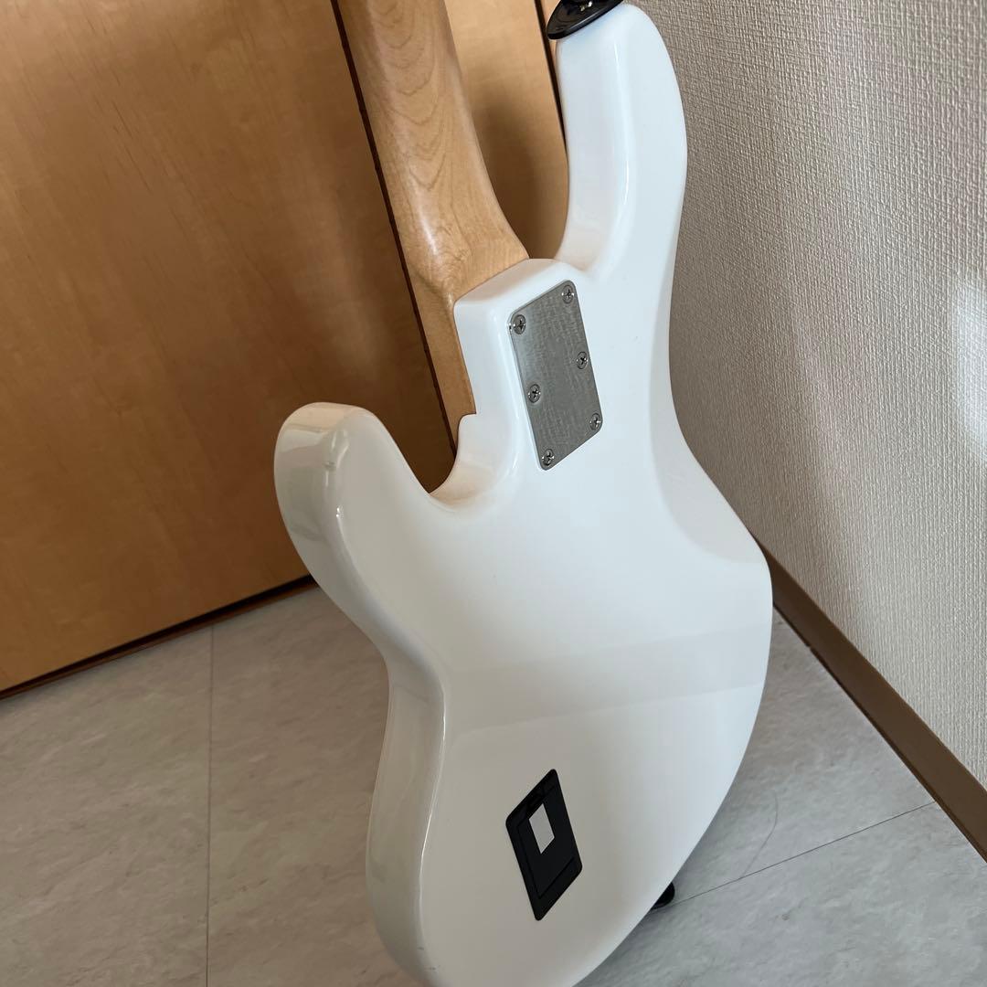 Sterling by MUSIC MAN Ray34 ベース