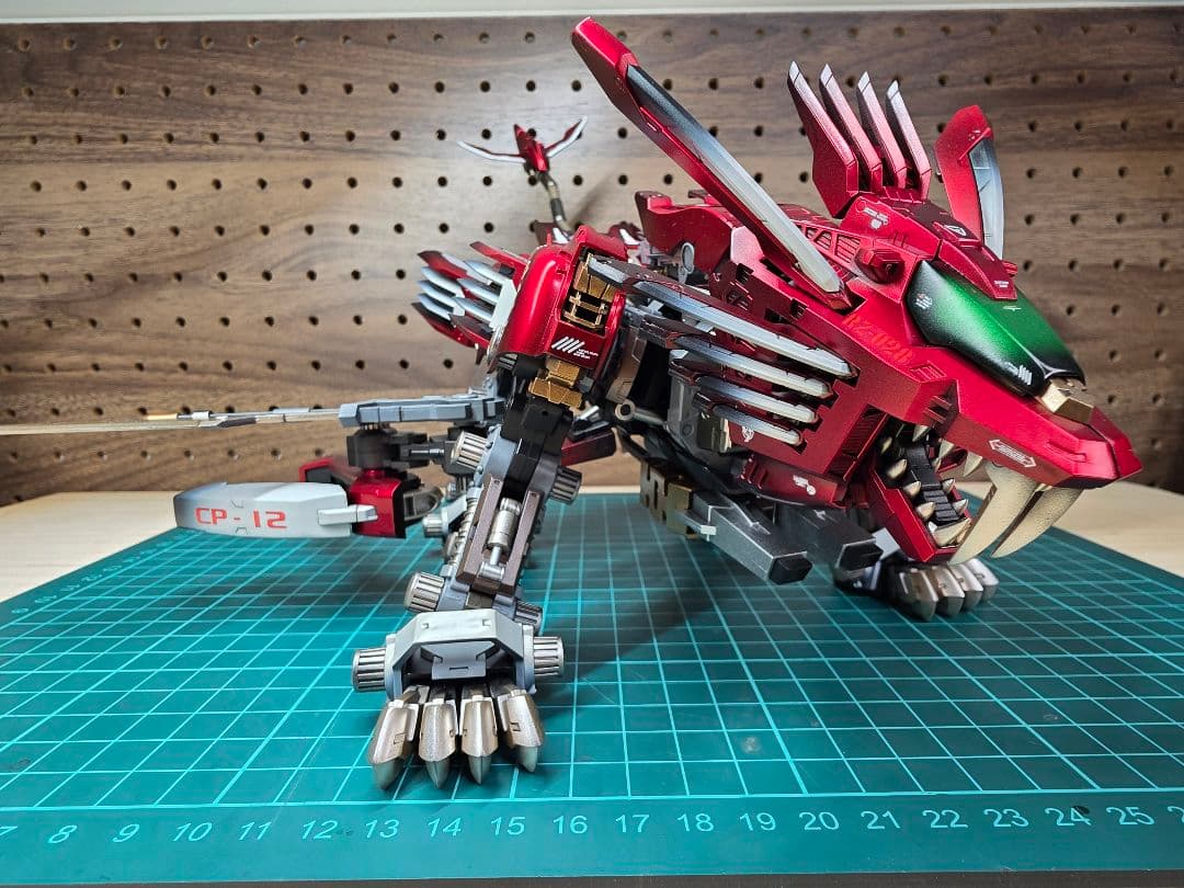 HMMゾイドブレードライガーキャンディ塗装
