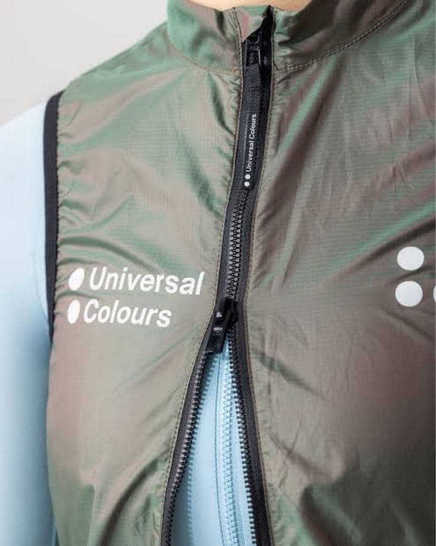 Universal Colours ジレ　スペクトラム　XXSサイズ