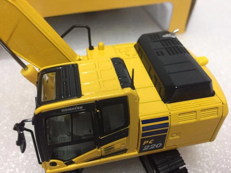 ミニカー 1/50 PC220-10 掘削機 バケット アタッチメント２個付き