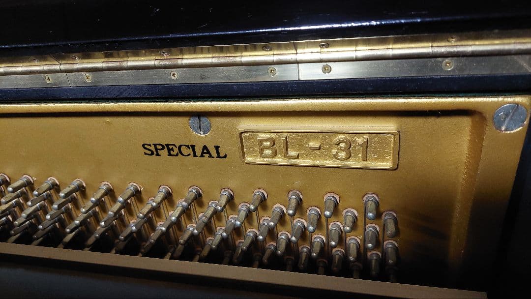 KAWAI アップライトピアノ BL-31 黒 カバー椅子付 M951837新潟