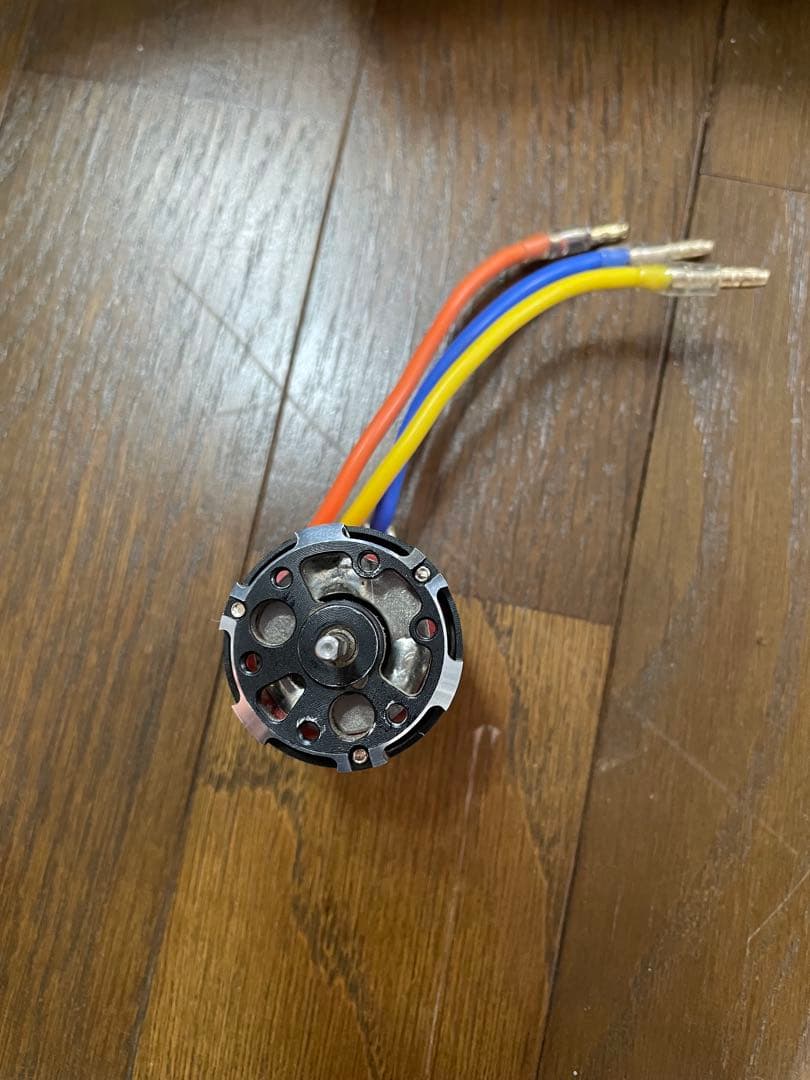 ヨコモブラシレスモーター、ESC、サーボ、ジャイロセット