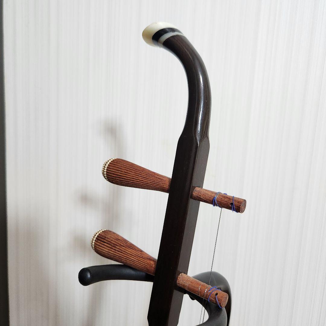 美品 二胡 敦煌牌 DUNHUANG 上海民族楽器 弓付き ケース付き 蛇本革