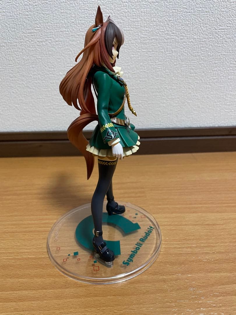 ウマ娘　フィギュア　サトノダイヤモンド　キタサンブラック　シンボリルドルフ