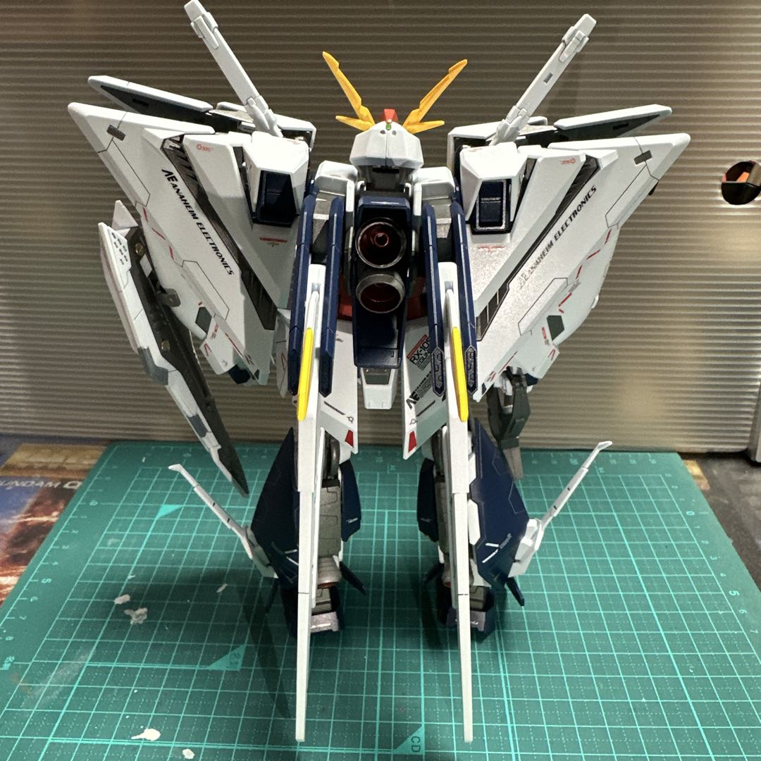 HG 1/144 クスィーガンダム(全塗装完成品)